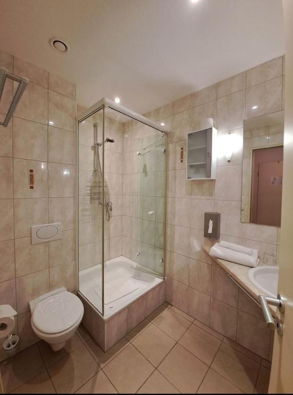 Koupelna v ubytování Mediterran Hotel Juwel