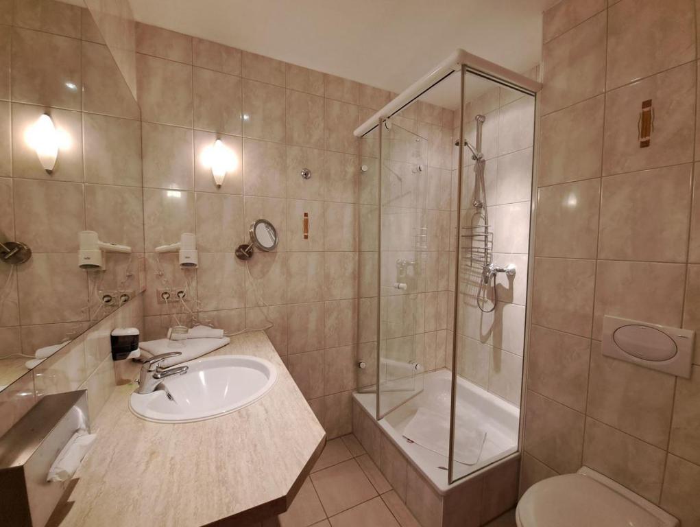 Koupelna v ubytování Mediterran Hotel Juwel