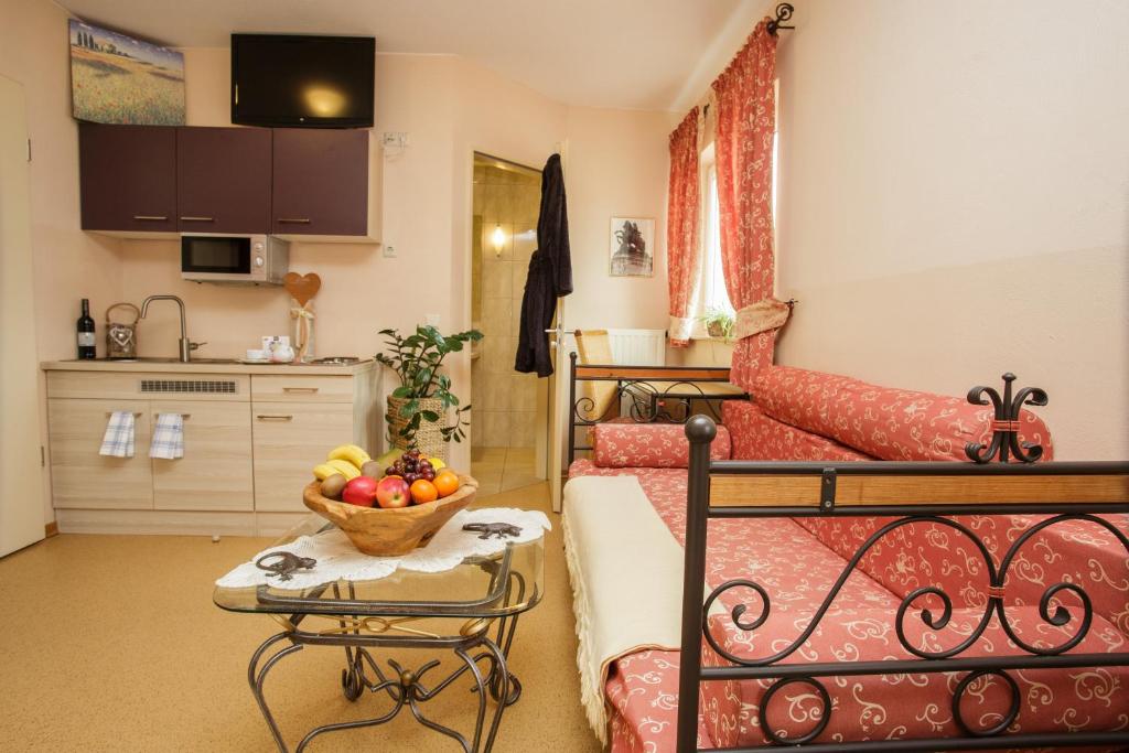 Kuchyň nebo kuchyňský kout v ubytování Mediterran Hotel Juwel