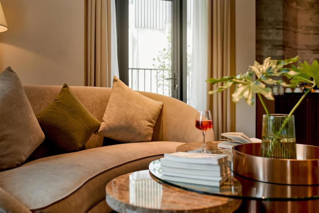 Posezení v ubytování REY Hotel Hanoi