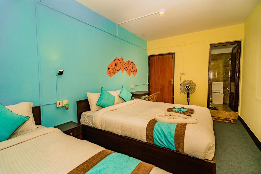 Postel nebo postele na pokoji v ubytování Rest Up Kathmandu Hostel