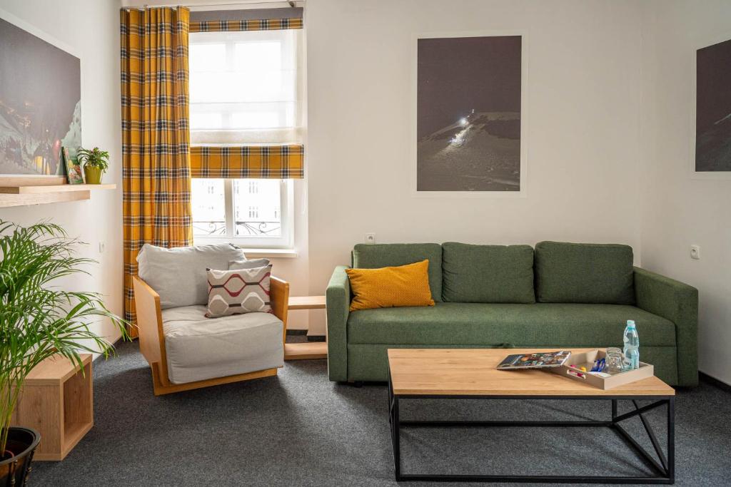 Apartamenty na Starówce - 3 piętro z widokiem na Ratusz, Rynek Główny i Centrum - Hizvo