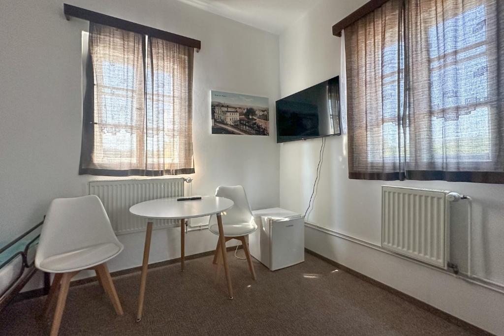 TV a/nebo společenská místnost v ubytování Hotel RON
