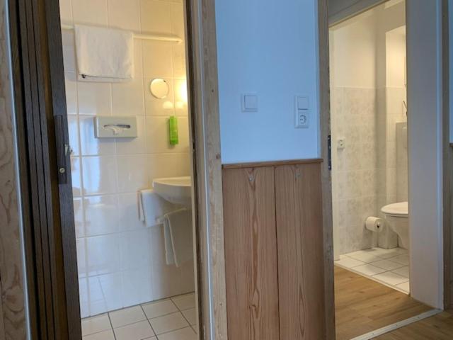 Landhotel Untere Kapfenhardter Mühle - Single Room With Balcony