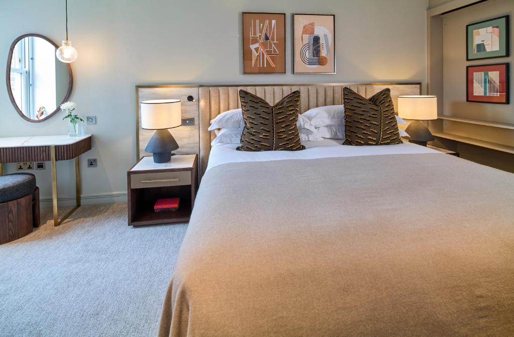Cheval Phoenix House at Sloane Square 5