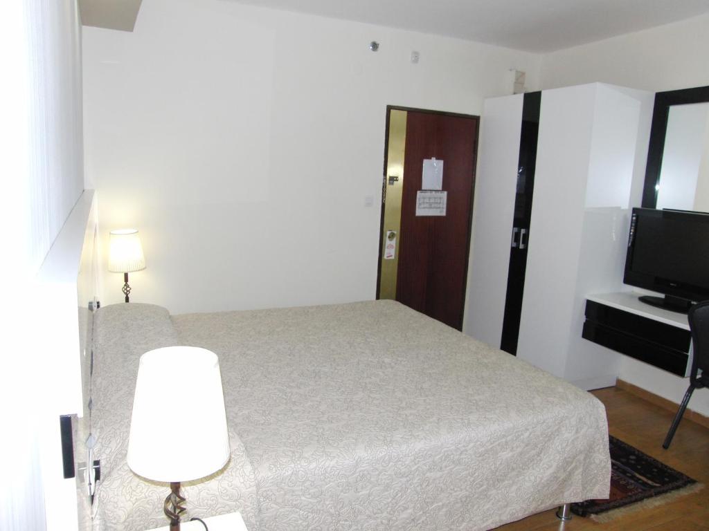 TV a/nebo společenská místnost v ubytování Margoa Hotel Netanya