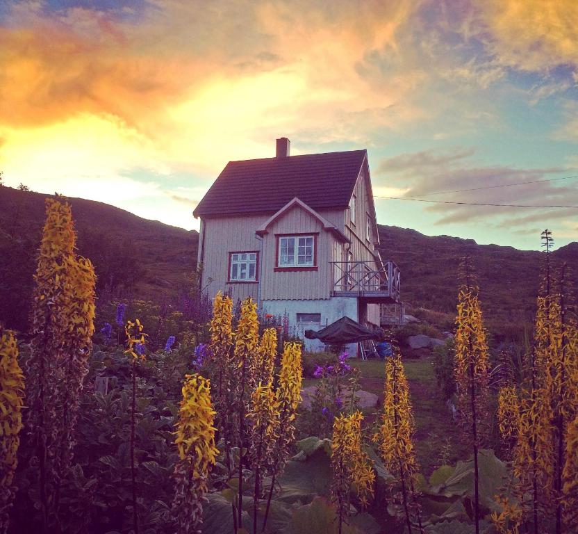 Holiday home by Ryten