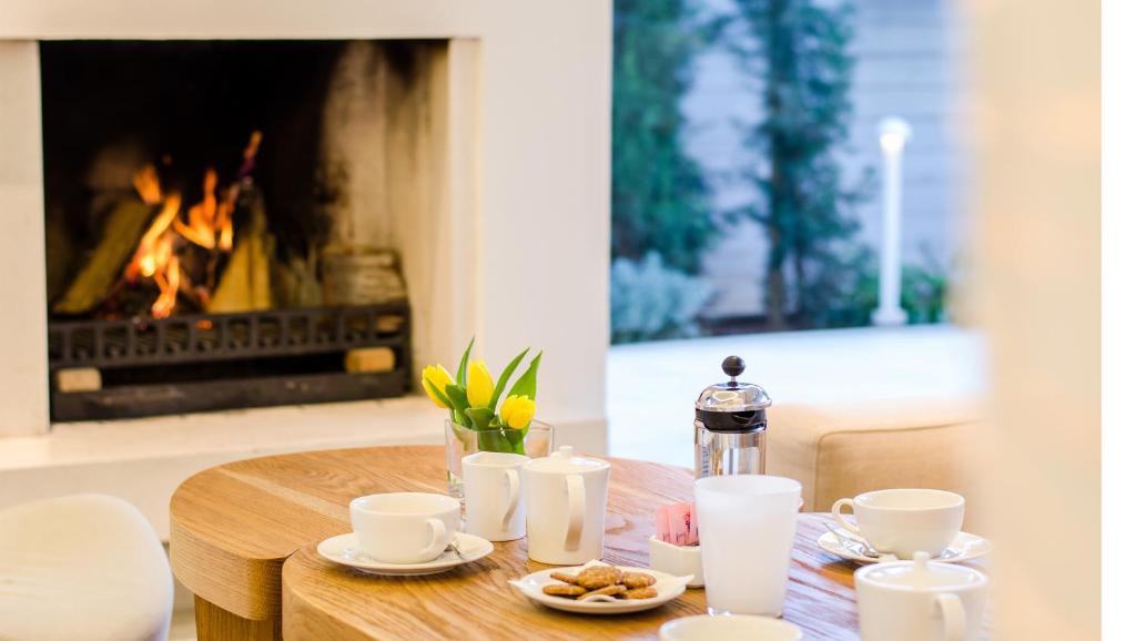 Принадлежности для чая и кофе в Alasia Boutique Hotel
