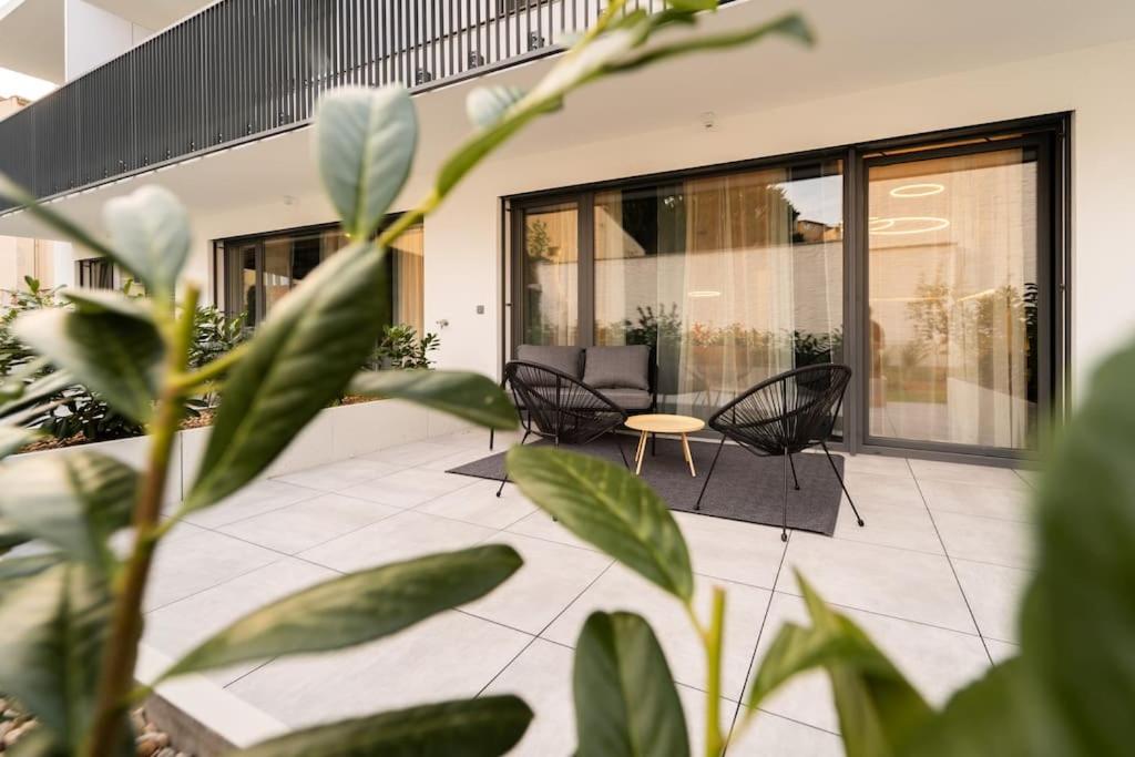 Posezení v ubytování Gold Garden Terrace Apartment