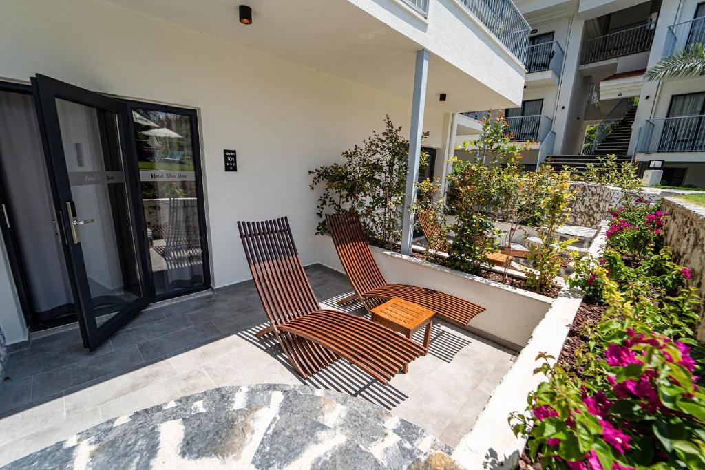 Blue Star Hotel - Chambre Triple Avec Vue Sur Jardin