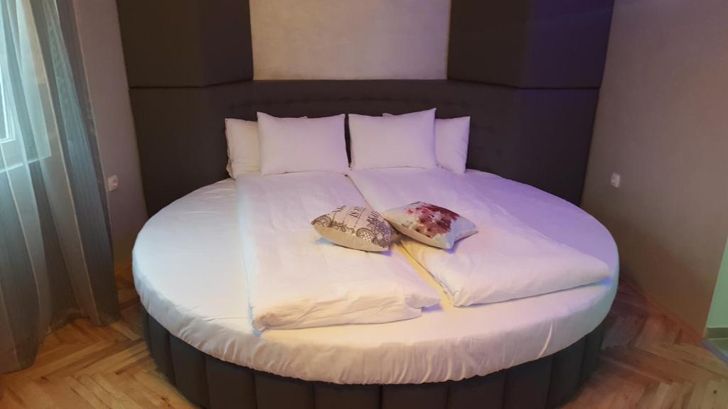 
One-Bedroom Apartment with Balcony
