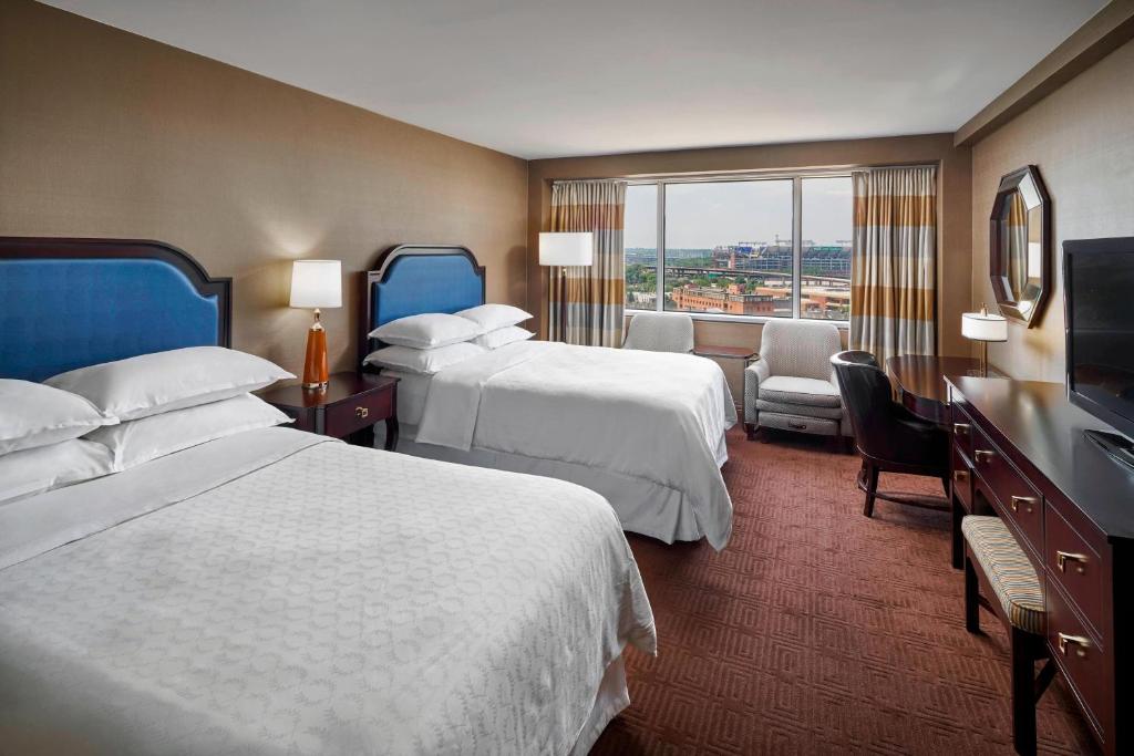 Sheraton Inner Harbor Hotel - Traditional, Guest Room, 2 Double, City View