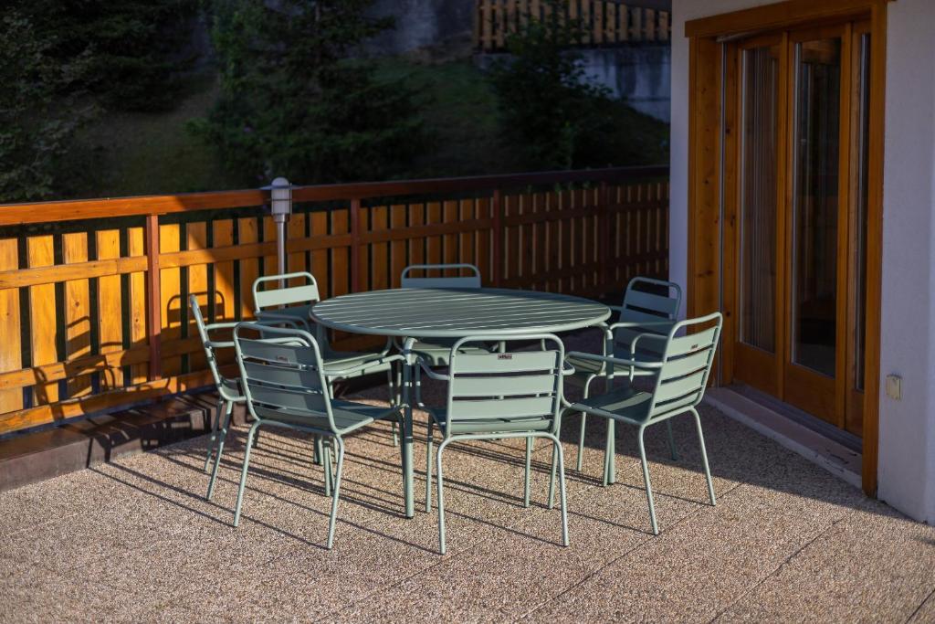 Domaine des Reines C1 - Swimming pool - Resim 19