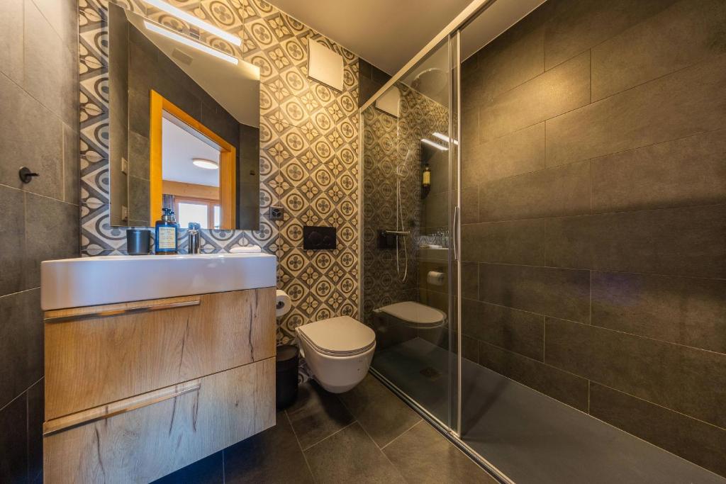 Domaine des Reines C1 - Swimming pool - Resim 17