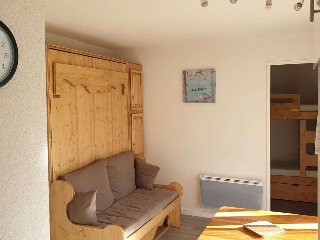 Posedenie v ubytovaní Charmant Appartement avec Balcon à Villard-de-Lans, Proche Centre et Pistes - FR-1-515-164