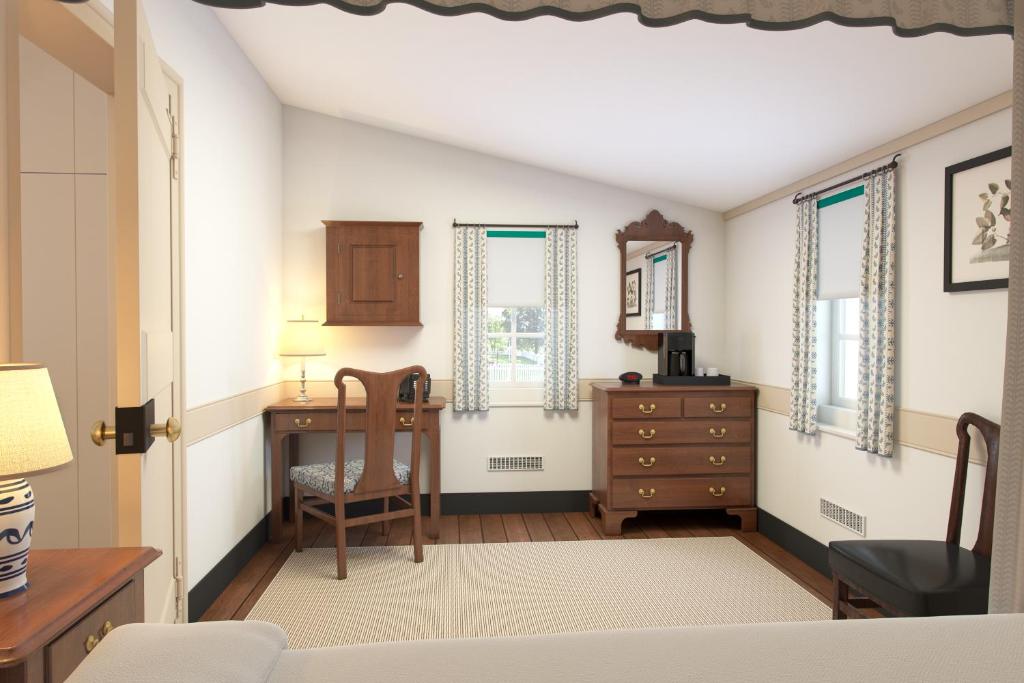 Colonial Houses, an official Colonial Williamsburg Hotel photo
