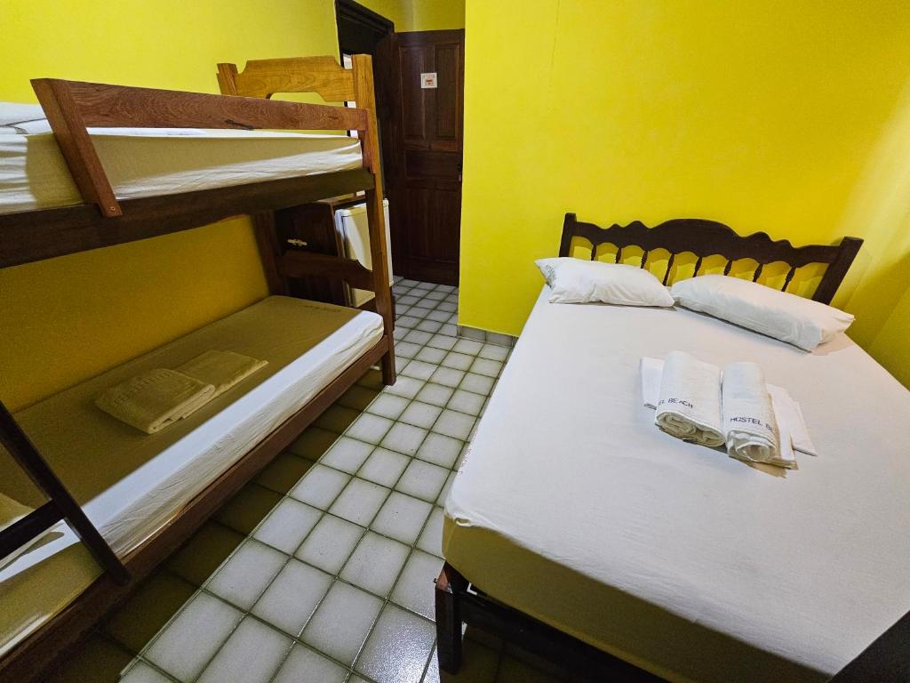 Postel nebo postele na pokoji v ubytování Hostel Beach