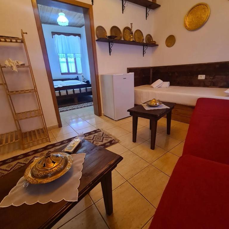 Kuchyň nebo kuchyňský kout v ubytování SANTA ROOM-OLD BAZAAR CENTER-Gjirokaster