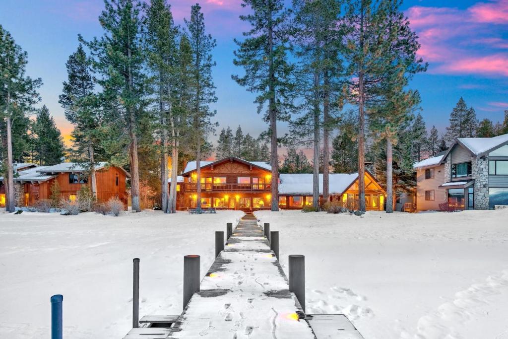 Fotografie z fotogalerie ubytování Lakefront legacy luxury South Lake Tahoe Estate v destinaci South Lake Tahoe