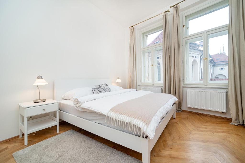 Quiet apartment in the Old Town - 3