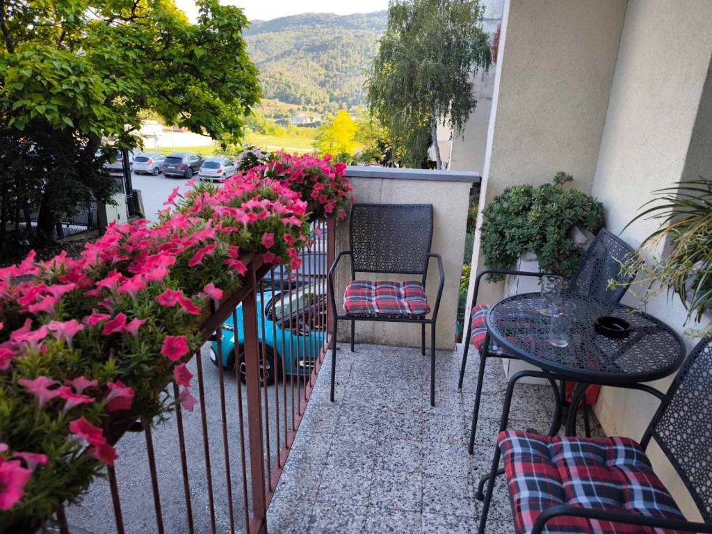 Nespecifikovaný výhled na hory nebo výhled na hory při pohledu z apartmánu