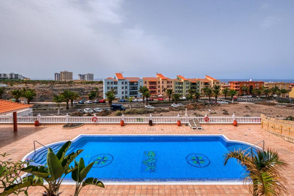 The swimming pool at or close to Apartamentos Callaomar