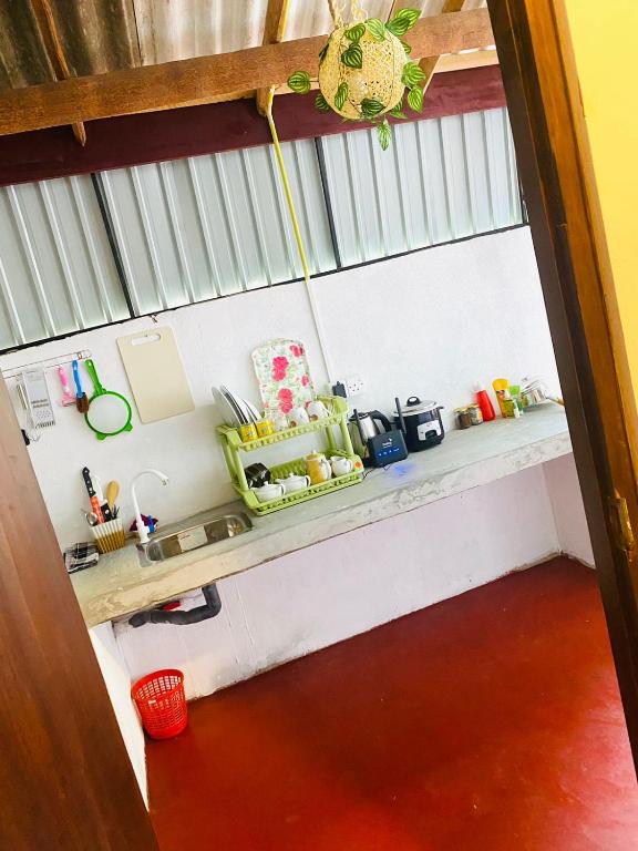 Kuchyň nebo kuchyňský kout v ubytování Perfect Home Mirissa