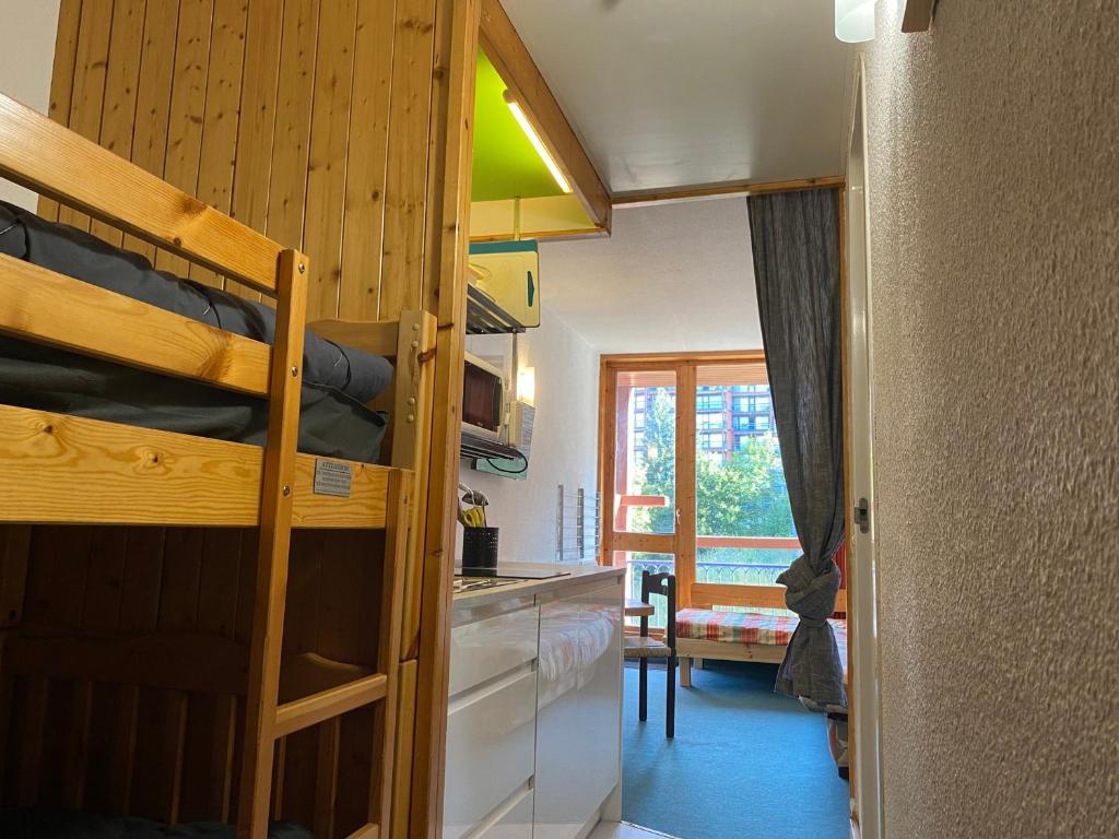 Posteľ alebo postele v izbe v ubytovaní Studio aux Arcs 1800 · Proche Pistes · Balcon · Calme · WiFi Gratuit - FR-1-346-499
