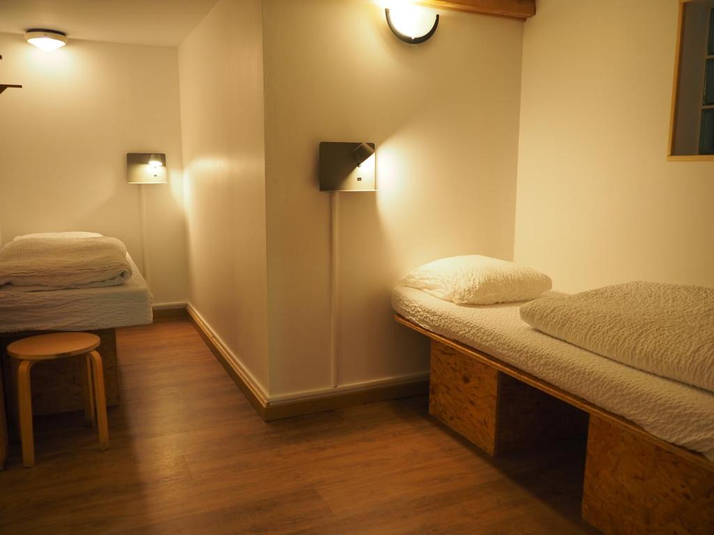 Auberge de Jeunesse HI La Clusaz - Single Bed In Female Dormitory Room
