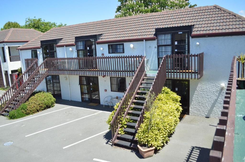 
Two-Bedroom Apartment
