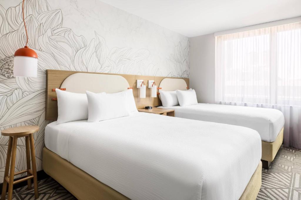 SpringHill Suites by Marriott New York Manhattan Chelsea - Studio Double Room With Two Double Beds