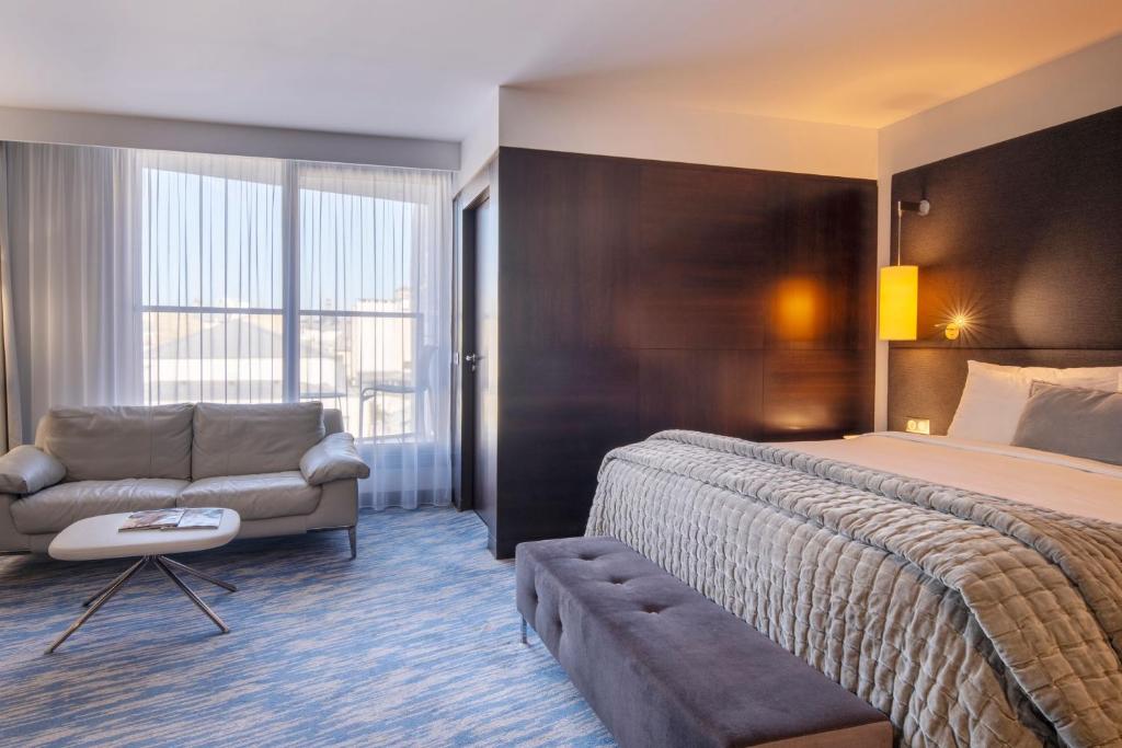 Renaissance Paris Arc de Triomphe Hotel - Resim 23