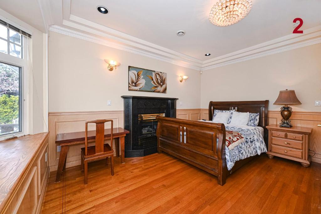 7 Bedrooms in the Heart of Vancouver - Resim 17