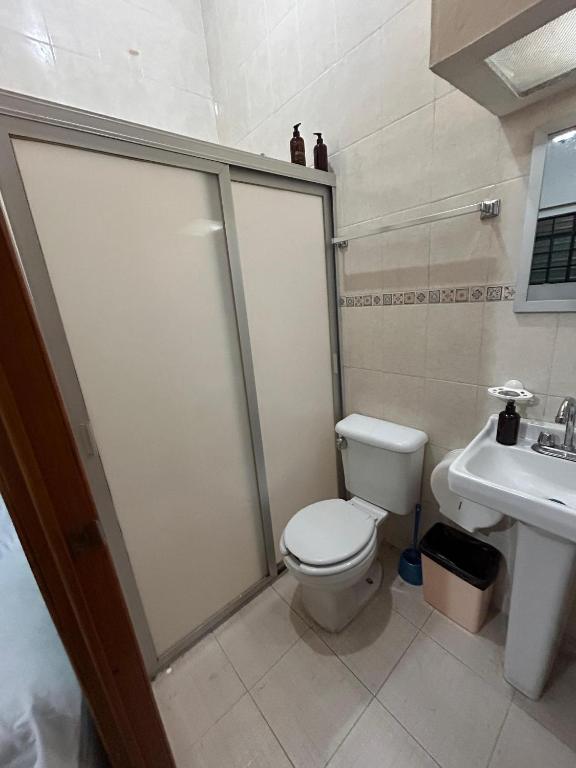 Koupelna v ubytování Suites Chingón