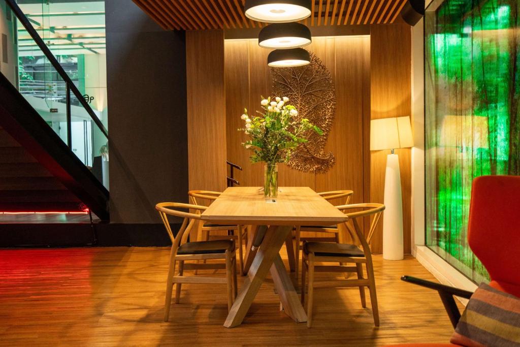 Park Plaza Bangkok Soi 18 - Resim 44