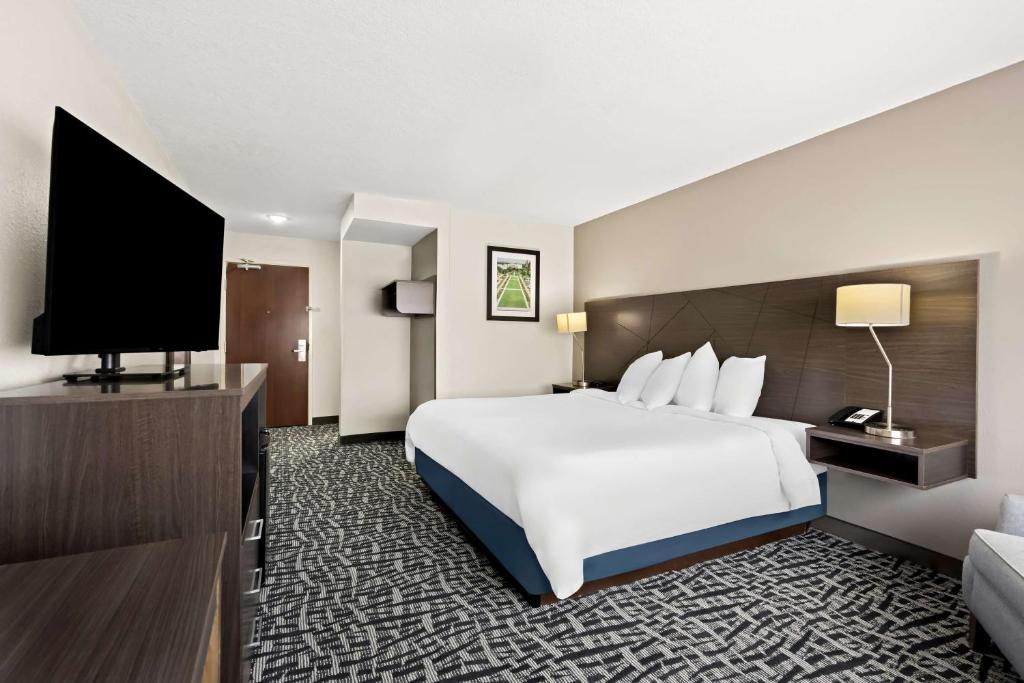 Best Western Bryan College Station - King Room - Non-Smoking