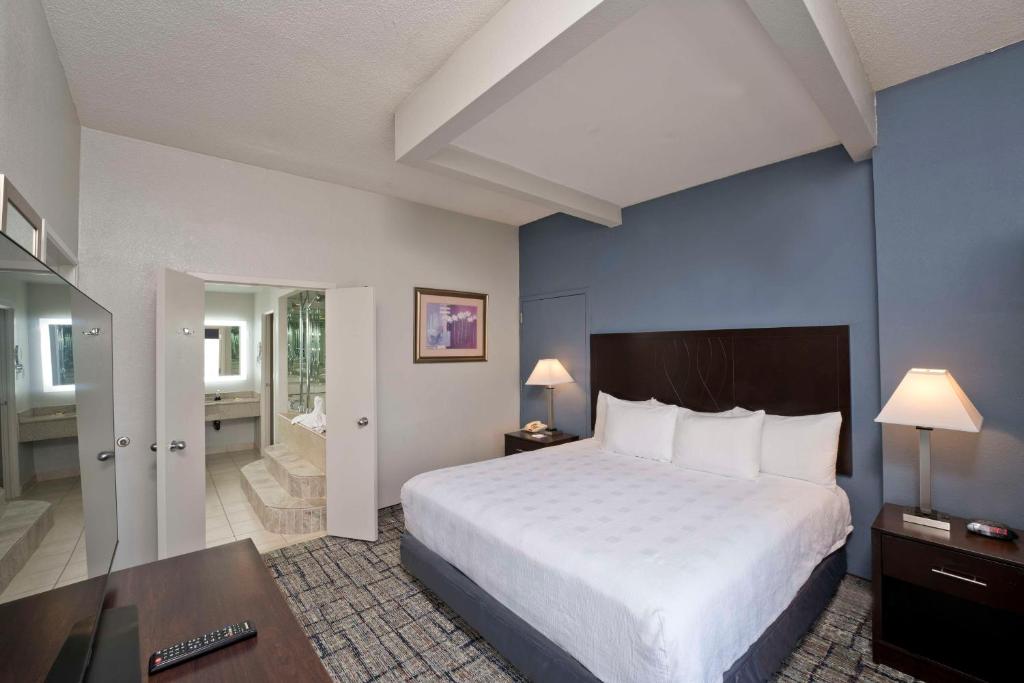 Best Western Plus Hotel & Conference Center - Error
