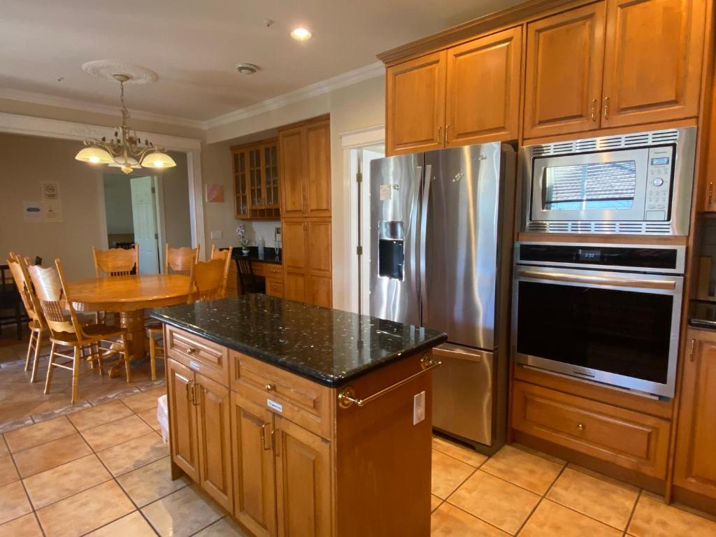 7 Bedrooms in the Heart of Vancouver - Resim 24