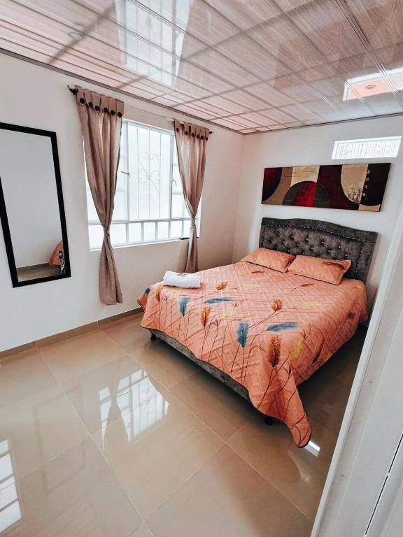 Postel nebo postele na pokoji v ubytování C habitación con baño privado