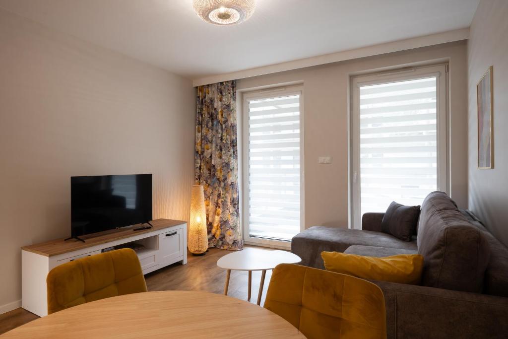 Sosnowy "3" ,Baseny Tropikalne, Ładowarka do elektryków, Faktura, Parking - 8