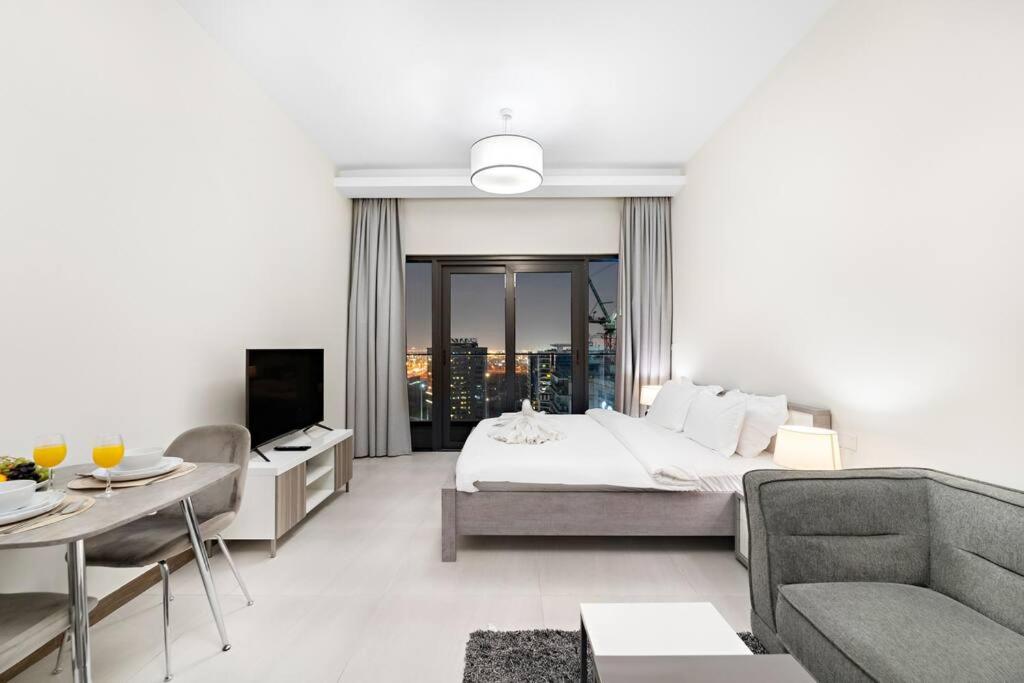 TV o dispositivi per l'intrattenimento presso FIRST CLASS Studio Rustic Charm in SOL BAY