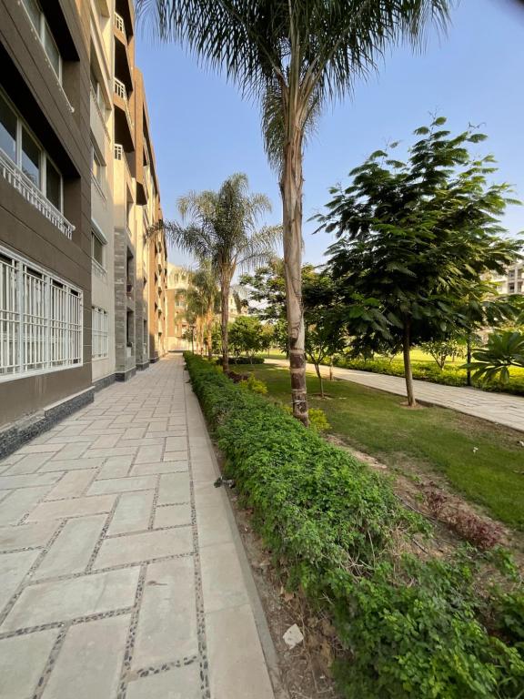 Zahrada ubytování Madinaty B12 Shared Apartment With Private Rooms - One minute from Mall - غرفة خاصة في شقة مشتركة
