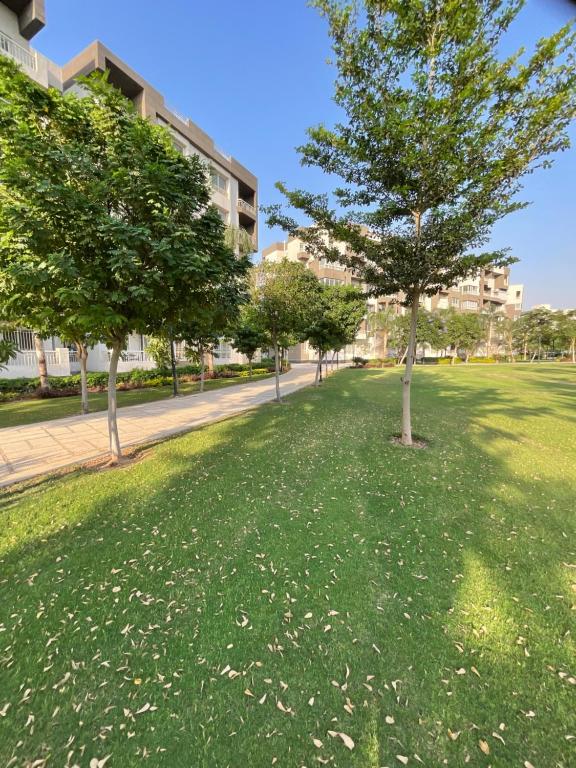Zahrada ubytování Madinaty B12 Shared Apartment With Private Rooms - One minute from Mall - غرفة خاصة في شقة مشتركة