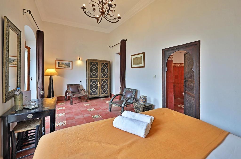 Postel nebo postele na pokoji v ubytování Riad Villa Garance