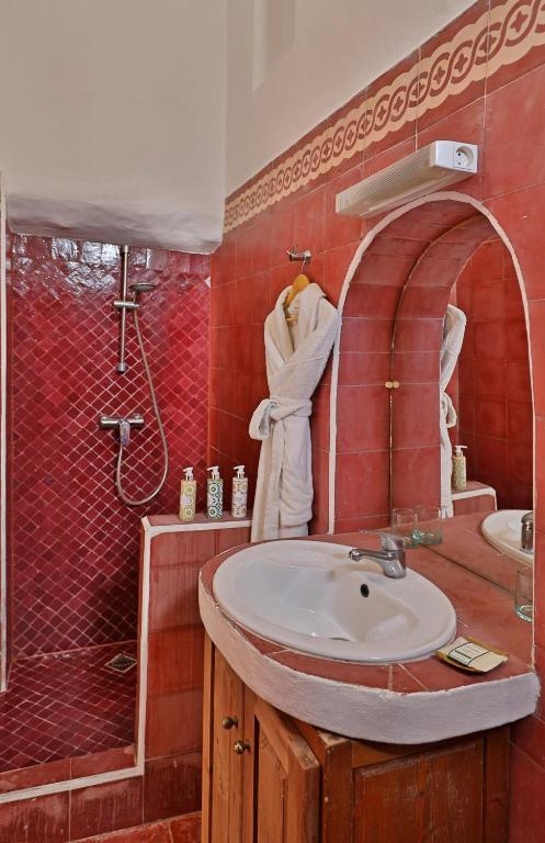 Koupelna v ubytování Riad Villa Garance