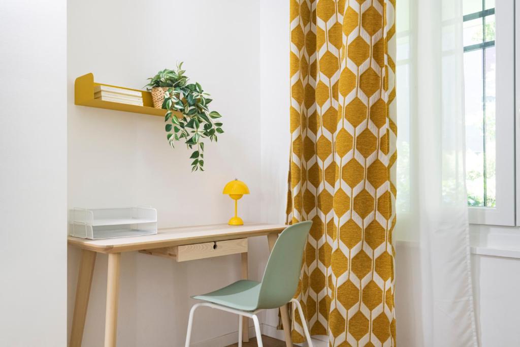 Zdjęcie z galerii obiektu Easylife - Splendido bilocale immerso nel verde in zona Brera w Mediolanie