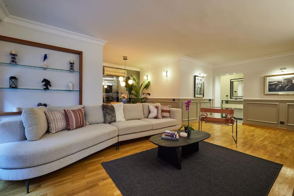 Χώρος καθιστικού στο Stunning Apartment in Bebek - Manolya8