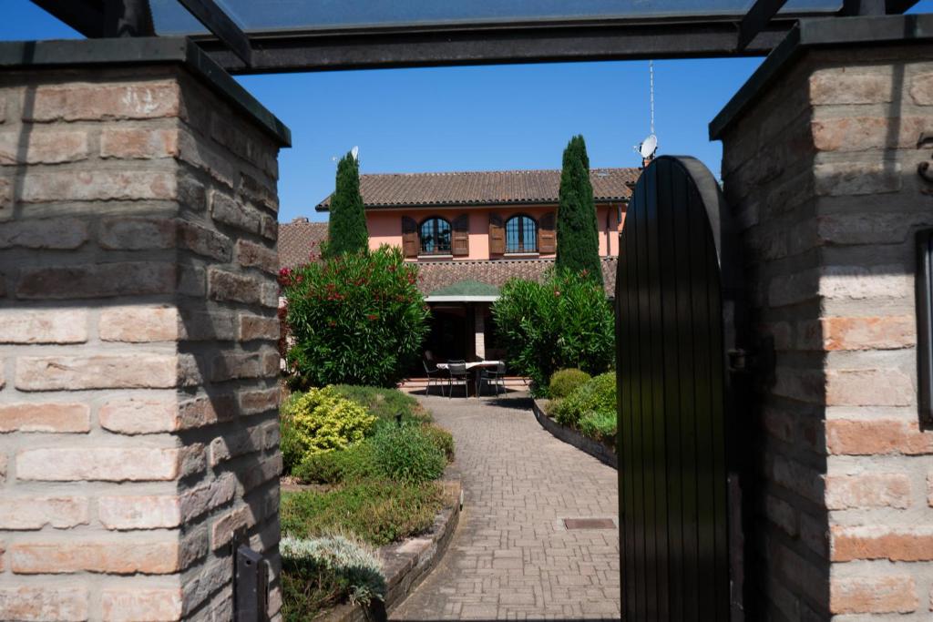 Zahrada ubytování B&B Villa Argiolas