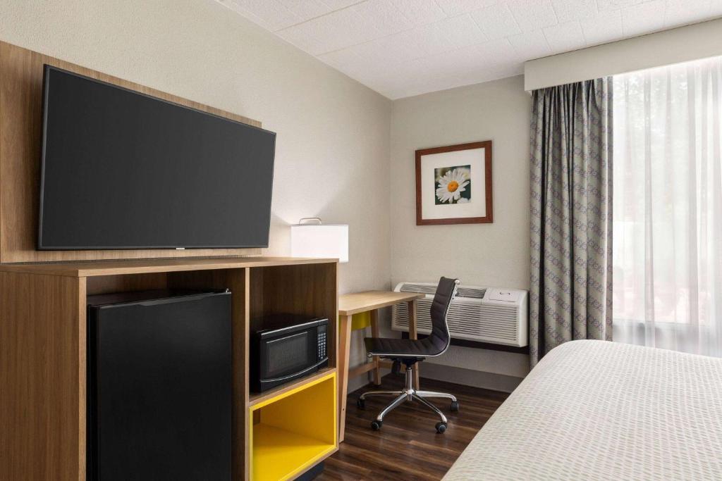 Days Hotel by Wyndham Allentown Airport / Lehigh Valley - 