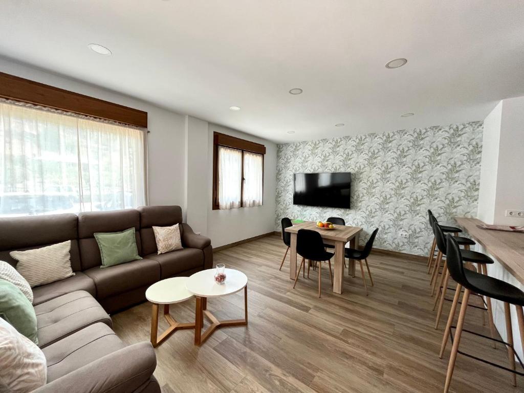 TV a/nebo společenská místnost v ubytování Apartamento Valbuena